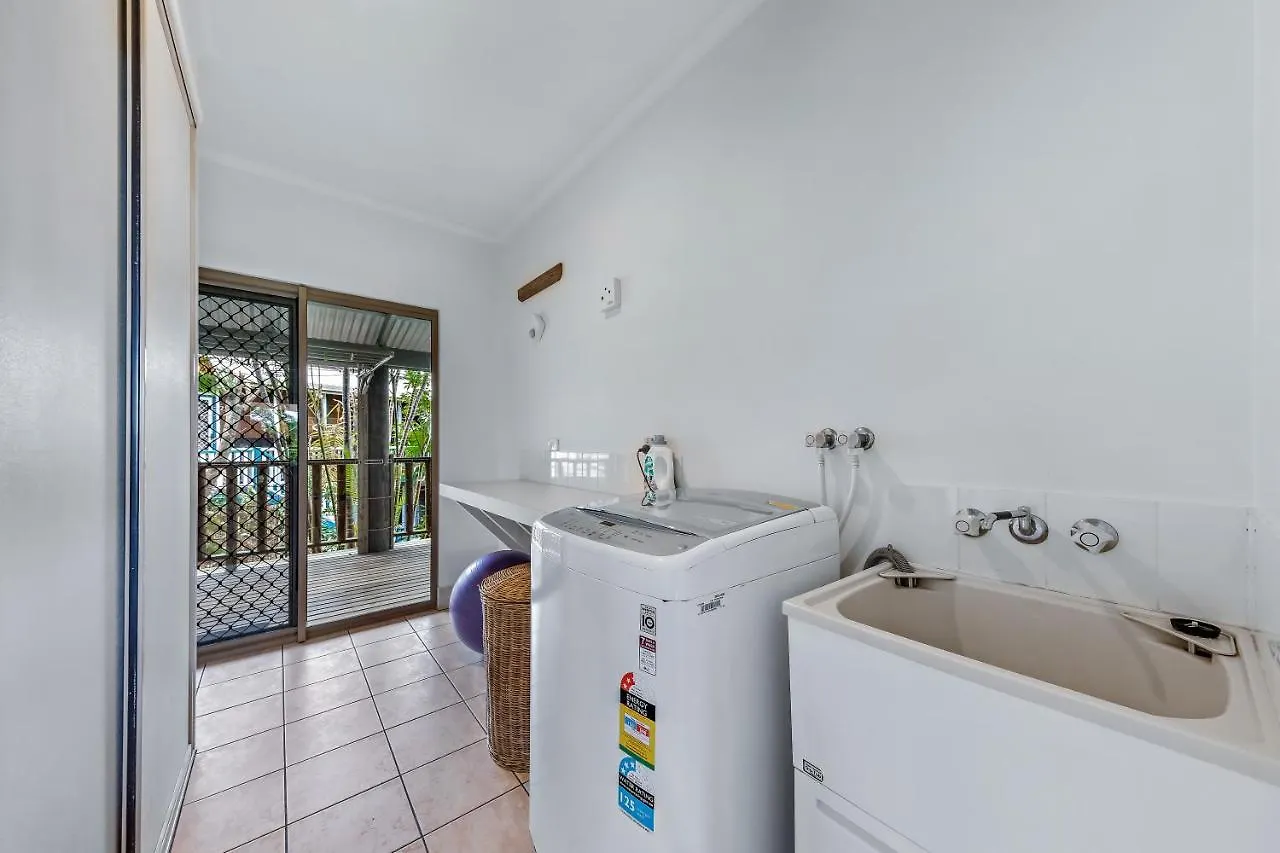 Family Resort In Great Location! Airlie Beach Holiday home